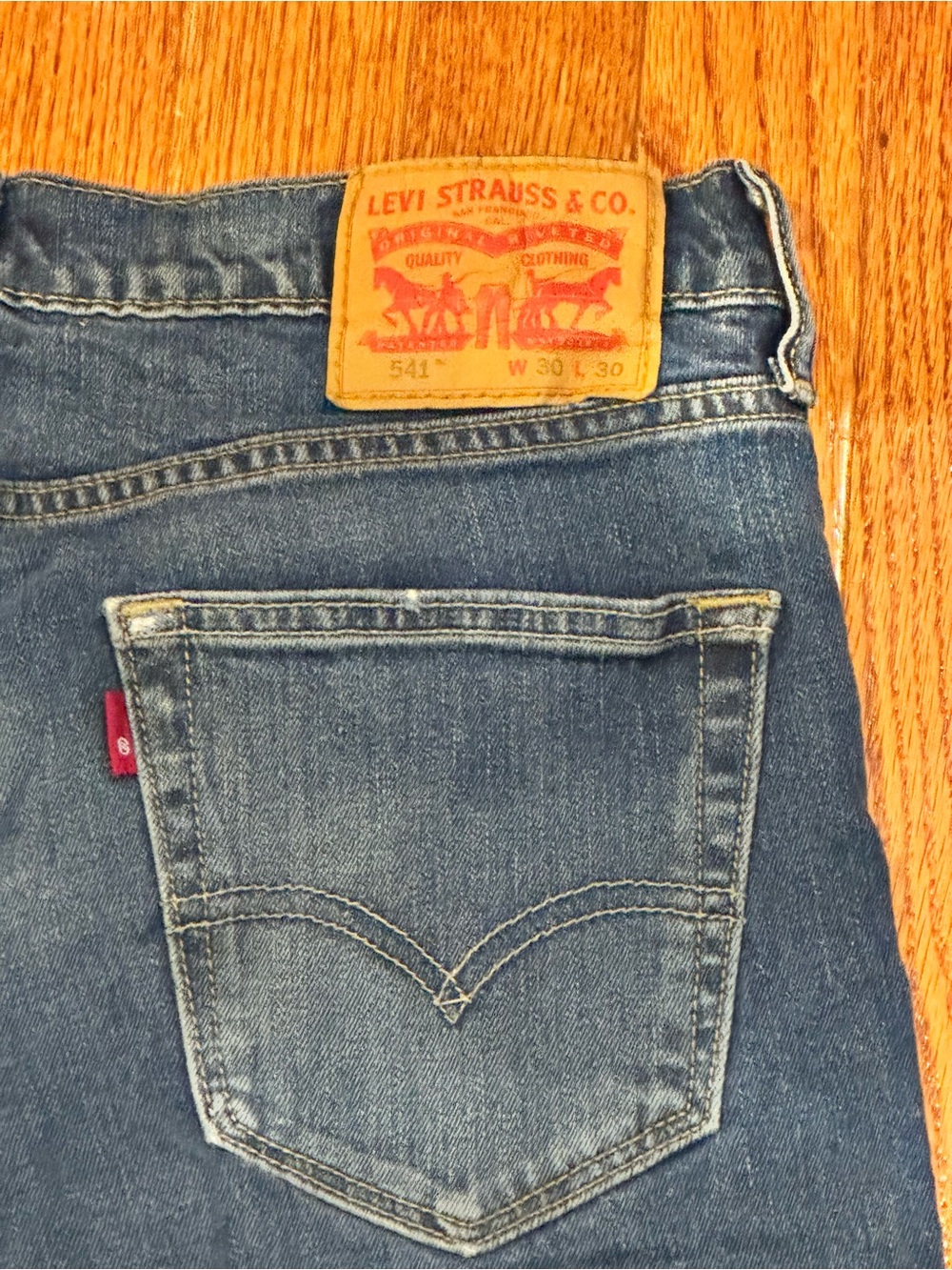 Levi's Men's 541 Straight Leg Blue Jeans with Signature Patch Size 30 / 30L